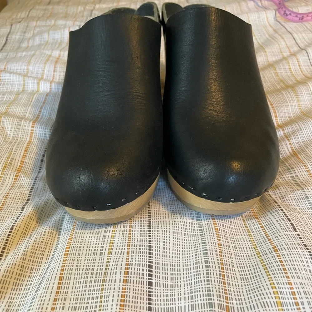 Bryr Black Leather Mule Clogs with Natural Wood Heel - Picture 9 of 10